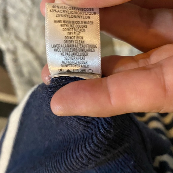 Costa Blanco Women’s Large Blue and White Striped Button Up Long Cardigan - Picture 4 of 4